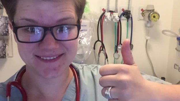 itvnews's tweet image. Jeremy Hunt is getting bombarded by tweets from angry doctors telling him: '#ImInWorkJeremy' itv.com/news/2015-07-1…