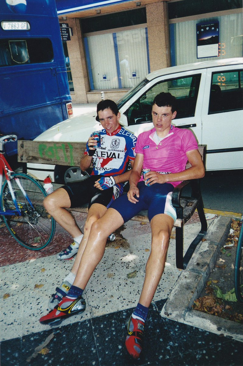 regi2380's tweet photo. Foto de 1999 con Luis Leon Sanchez de juvenil participando en la volta a la Safor. http://t.co/Ch30hv58sd