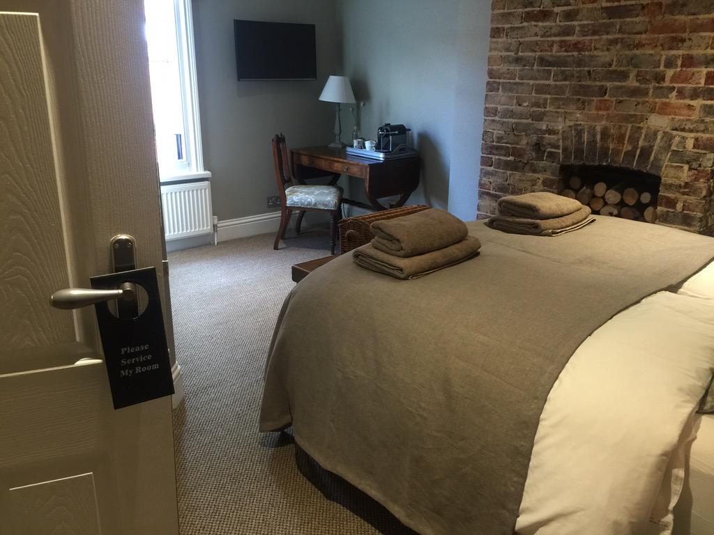 theolddrum's tweet photo. Our rooms are now live, see our website to book a special stay http://t.co/aKQYCf1sDS http://t.co/r0l49K2WMx