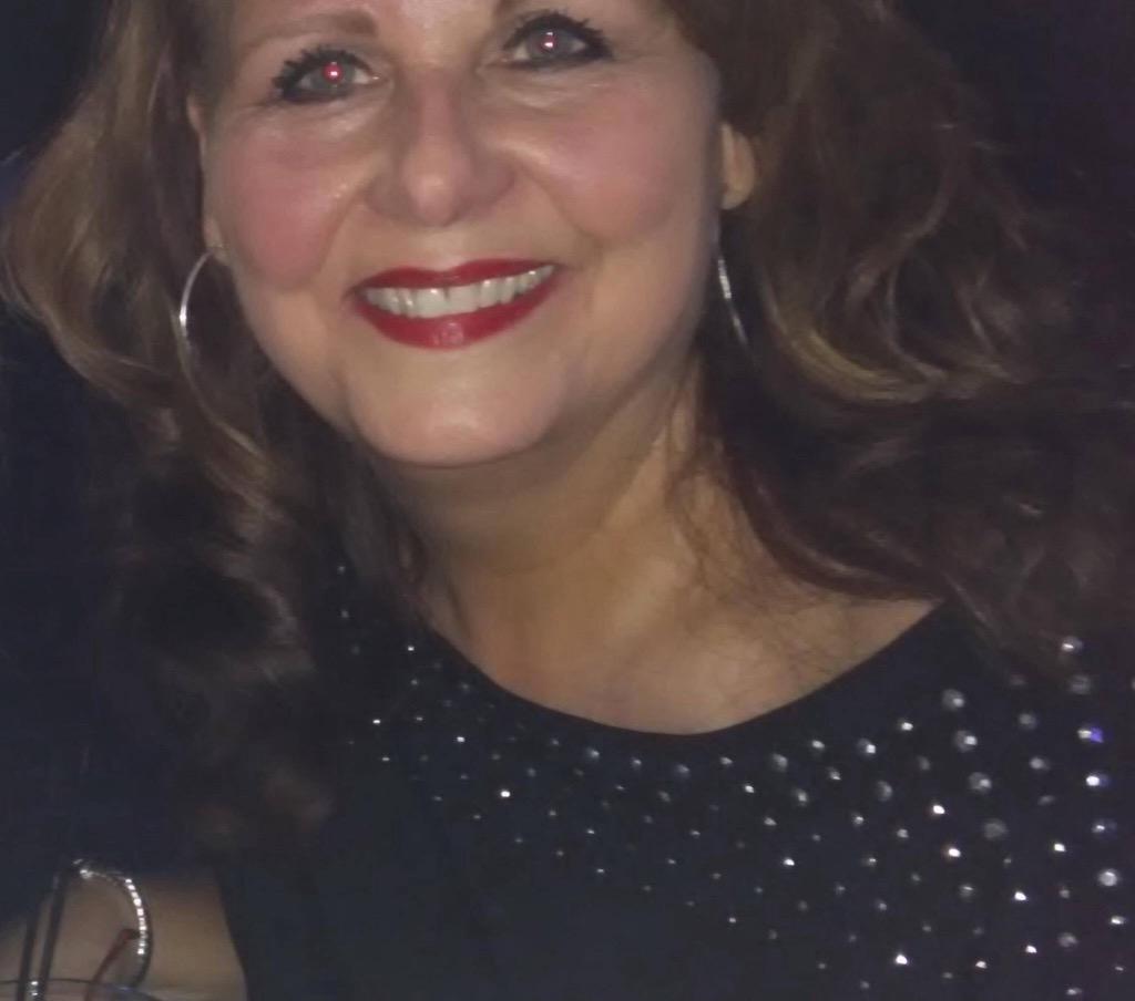 debracherny's tweet photo. Remember a smile can change someone's world!   #MaybeYours http://t.co/Io4cG7yTxt
