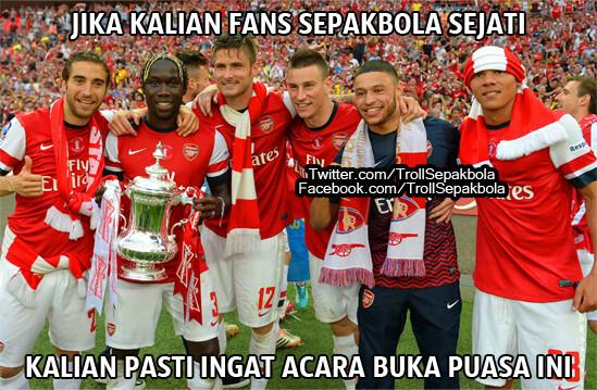 TrollSepakbola's tweet photo. Baru dua hari udah kangen sama acara bukber yak http://t.co/9xcuk2rekU