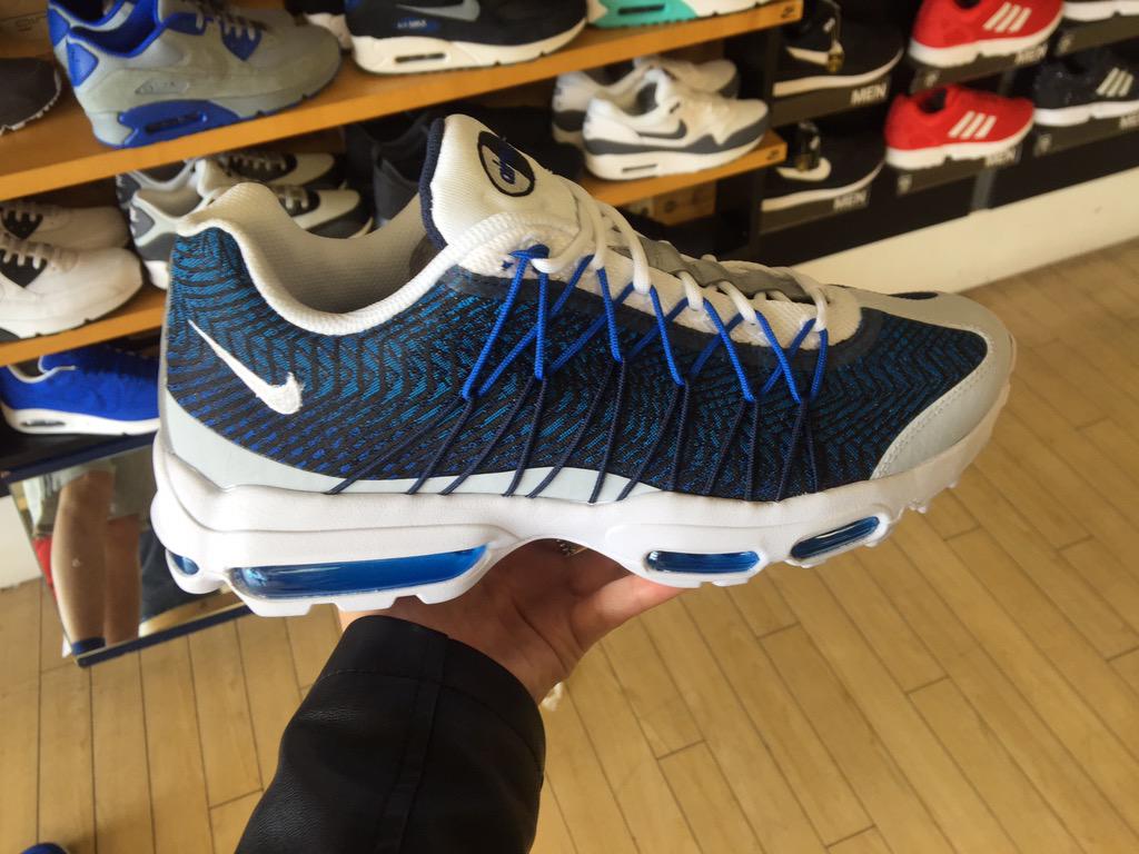 My girlfriend is good to me peng new shoes