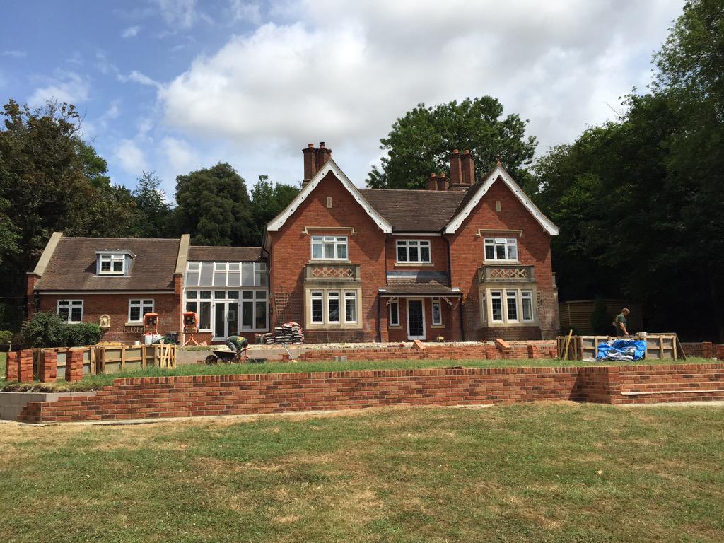GeminiLandscape's tweet photo. Brick walls and steps nearly completed, Sparsholt, Hampshie #Brickwork #gemini landscapes http://t.co/MuS9G7kmXd