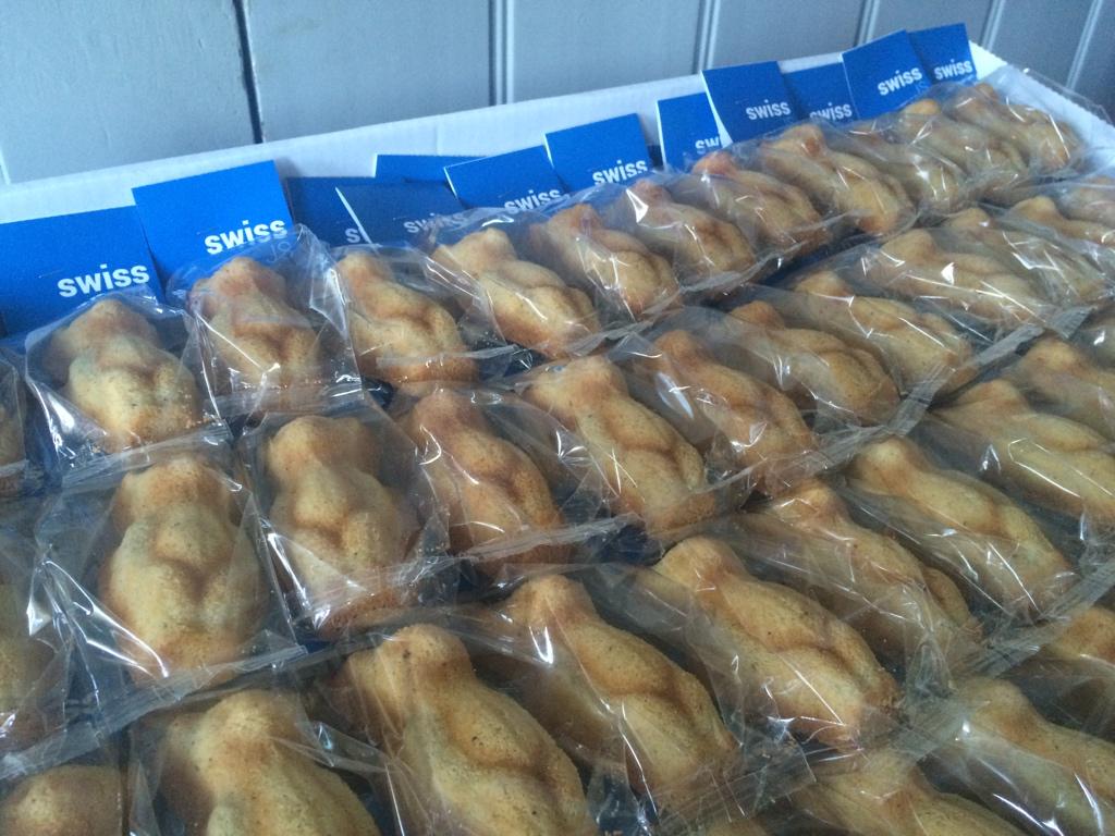 SwissJS's tweet image. Oh look, #swissJS sweets!
Enjoy your coffee break before the last block of sessions.