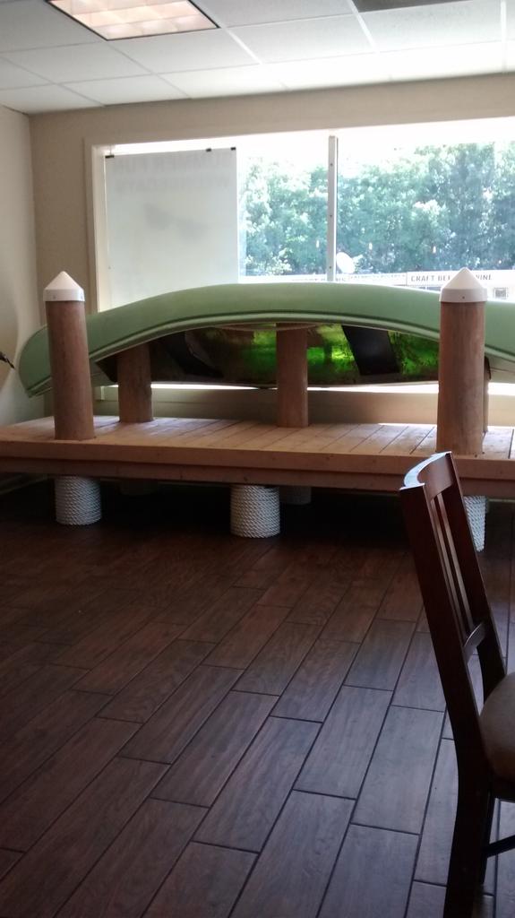 StavrosPizzaOC's tweet photo. Check out our new Canoe Dock WAITING BENCH! Take our Carry-out to Blue Spring State Park &amp; enjoy their Canoe Rental! http://t.co/5dcAp849LT