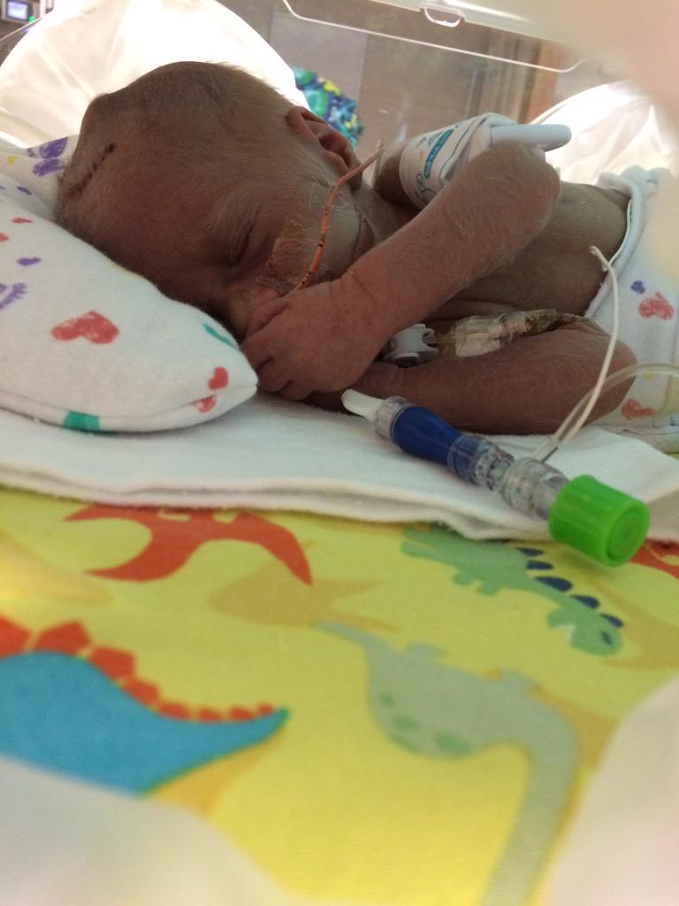 hollyooop's tweet photo. Extremely rough night for these boys. Give, share, pray. http://t.co/aBxDfhoGCd http://t.co/yD5VYzr7E0