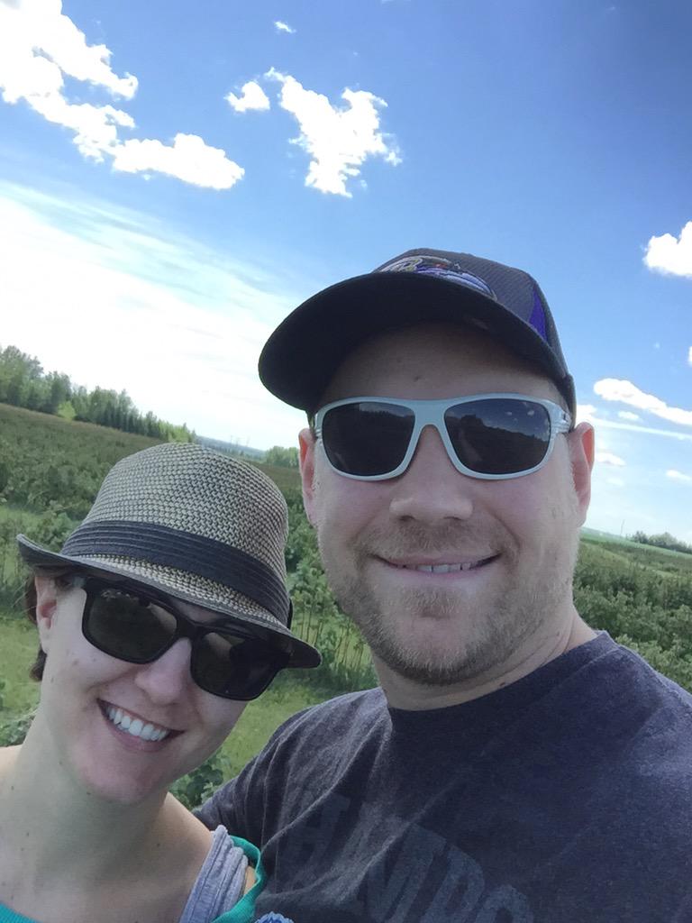 OilBeak's tweet image. #RaspberryPicking #Nom