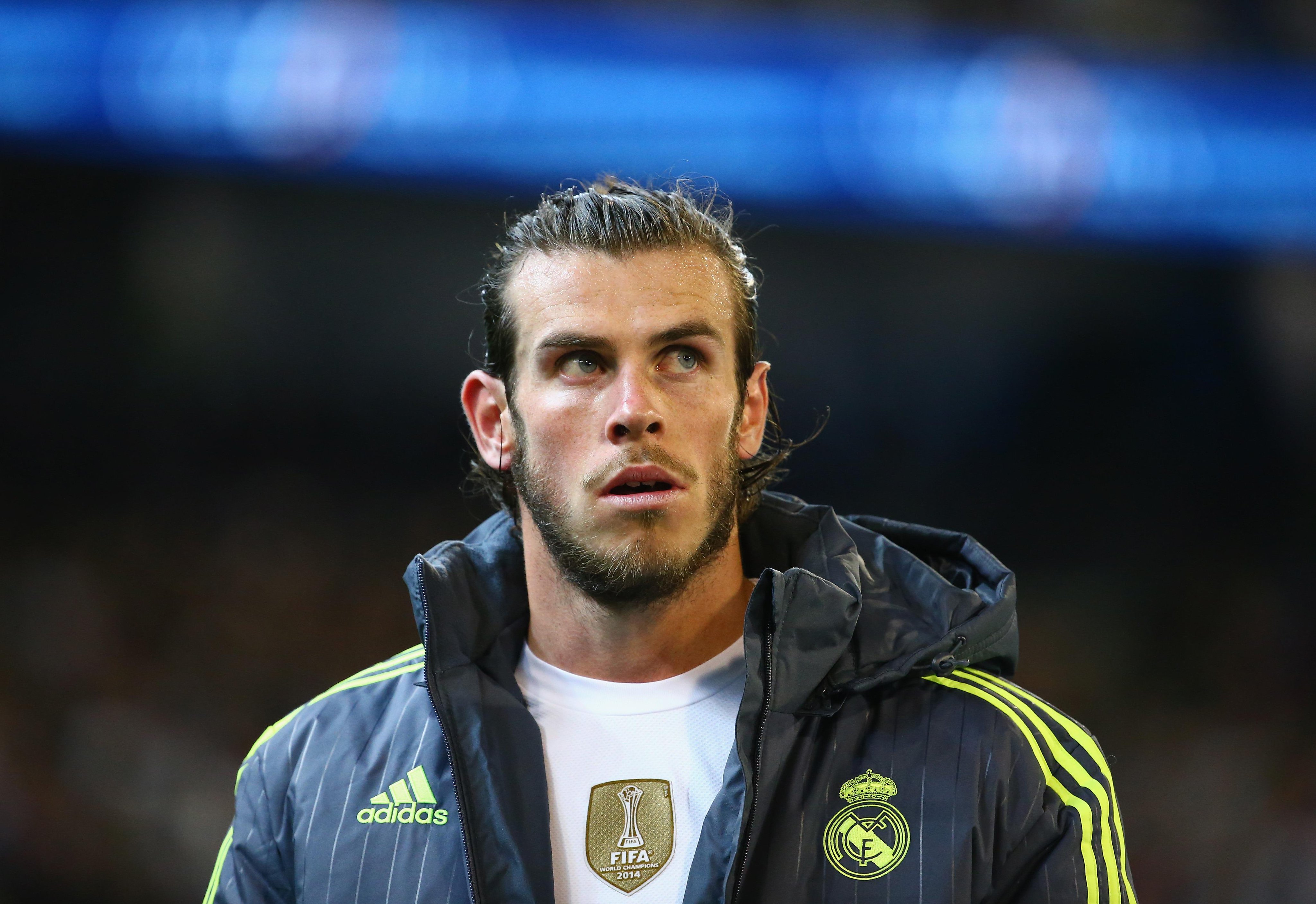 FIFA en Twitter: "Gareth Bale on the golf course? Hamburg in the woods? We recall pre-season prep http://t.co/7SOQxn5jWs http://t.co/WpCw1m894x" Twitter