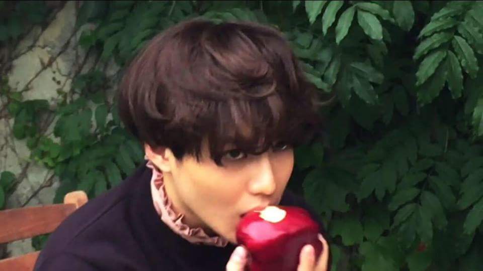 Happy birthday lee taemin....!!!!      
