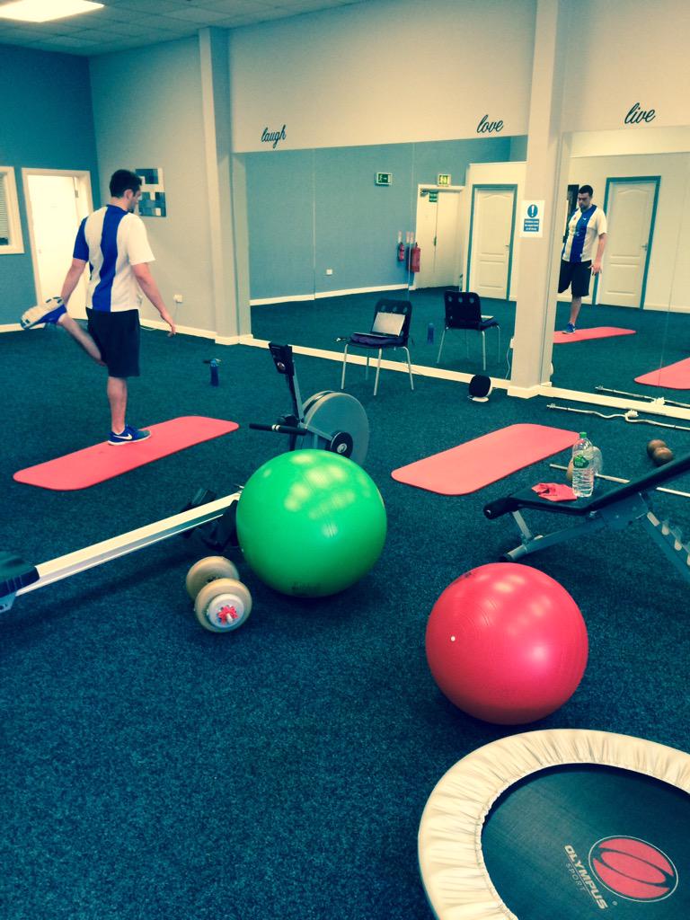 K2Physiocare's tweet photo. @adam84054165 doing some insanity work. Always remember your warm up! http://t.co/yBSFeZCXjn
