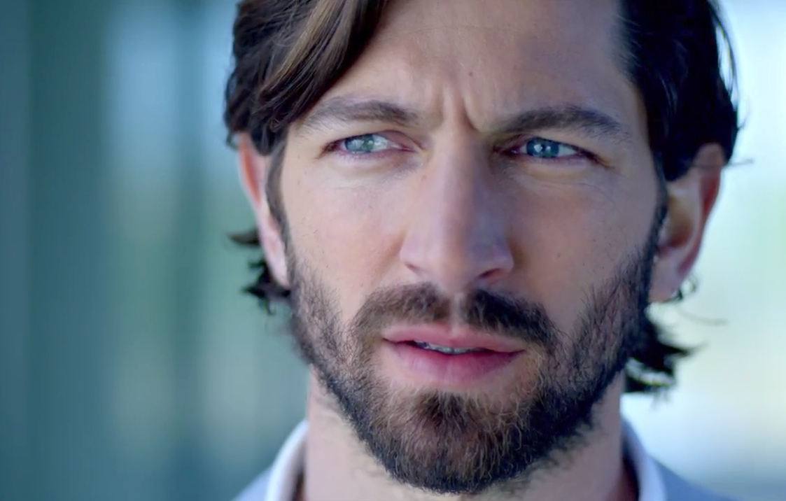 El papá de Kira, el novio de Sarah, el que anda con la Khaleesi... happy birthday, 