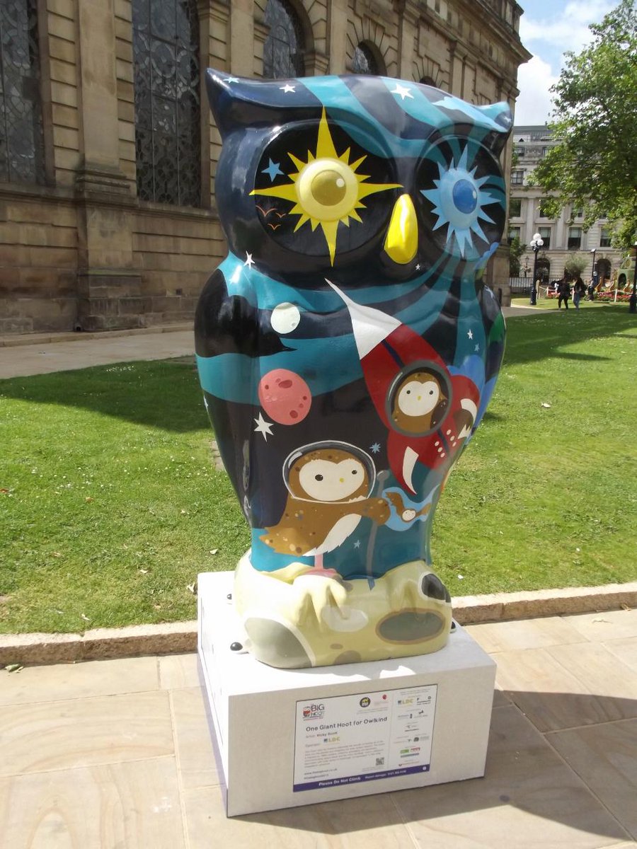 ellrbrown's tweet photo. @thebighoot2015 @bhamcathedral One Giant Hoot for Owlkind, Wise Owl, Priceless &amp; Clash #brumhour #100DaysofBrum http://t.co/vIhR3TPm75