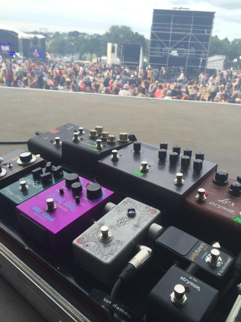 SMFUZZ's tweet photo. SM Fuzz last night in France http://t.co/W2seAJc8G0