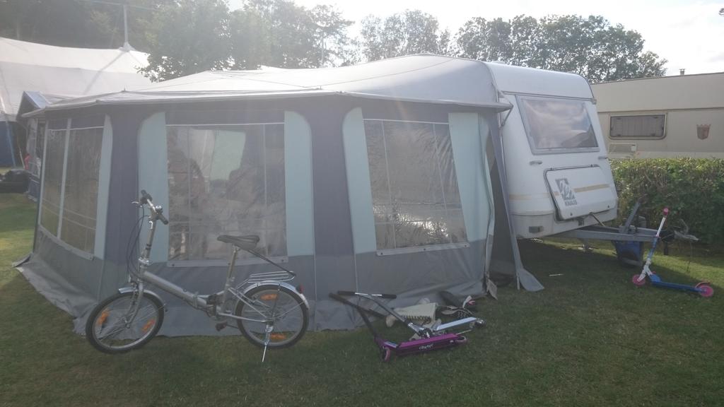 kontakt's tweet photo. Så er vi kommet på plads med campingvogn.  Så er der dømt ferie http://t.co/EVaOmbnR5H