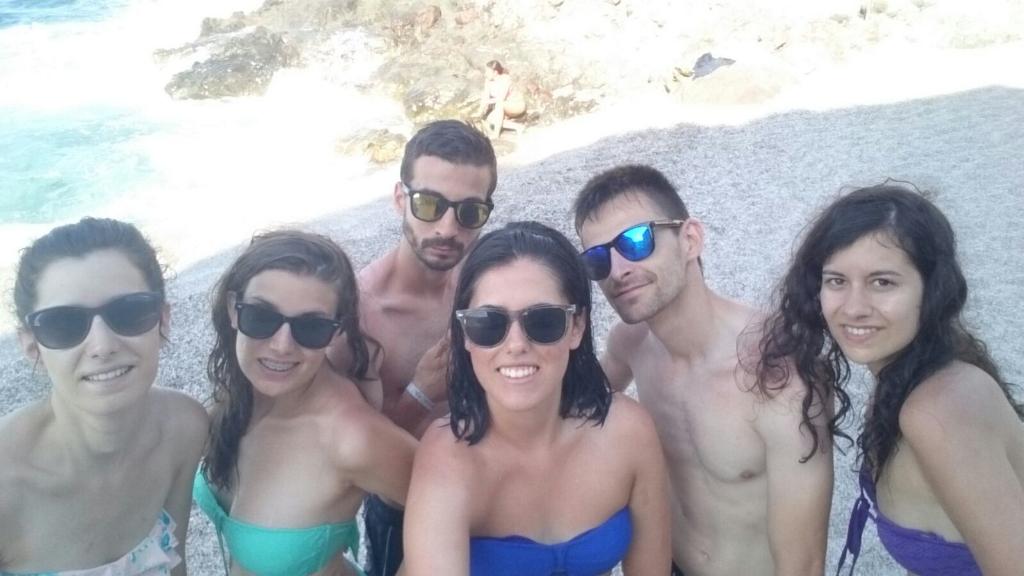rivasijadekarma's tweet photo. Grande #Moja-car con @MartaMtm @beasf93 @Byush1194 @dudujimeno @sara_mf_  #lacolgandera http://t.co/5hCimuwTfC