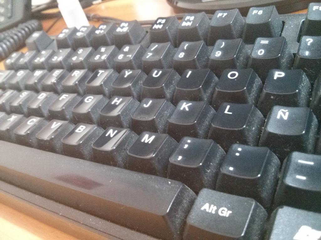 bricotienda's tweet image. Gastando teclado a base de código! #codingsaturday