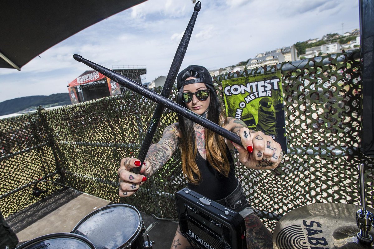 MonsterEnergyES's tweet photo. Empieza el #RFDrumContest #RF2015 >>> AHORA en la #MonsterArea #RF2015 http://t.co/6ER9cLKNuY