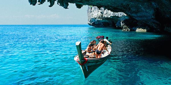 DonNadeau's tweet image. Why I went to Thailand after losing my partner, job and apartment dld.bz/dM9UD #ttot @EliteDaily