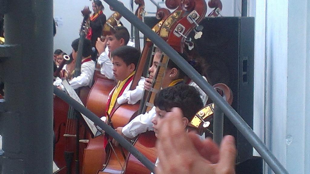 Ho gran debut de la orquesta pre-infantil de San Antonio de los altos <a href="/elsistema/">El Sistema</a> <a href="/NclSanantonio/">Nucleo San Antonio</a> <a href="/saniGo443/">santiago garcia</a>