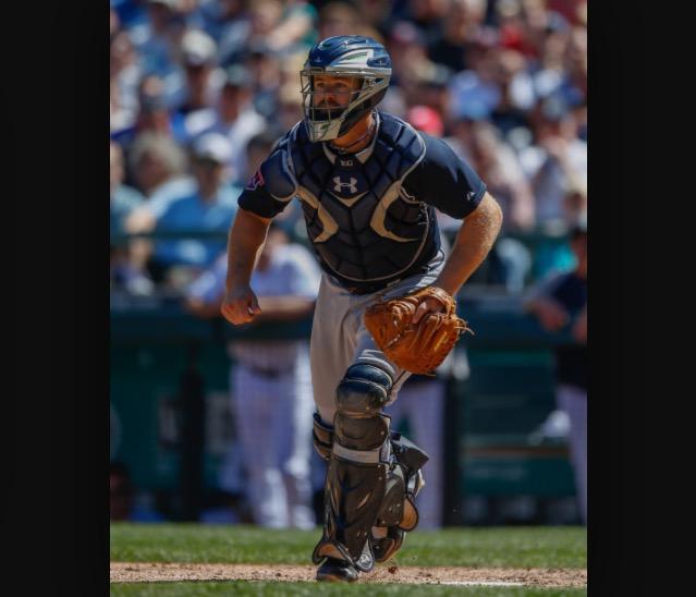 baseballbackets's tweet image. Best mlb catcher
Round of 30

Rt for Travis d'Arnuad
Fav for Evan Gattis