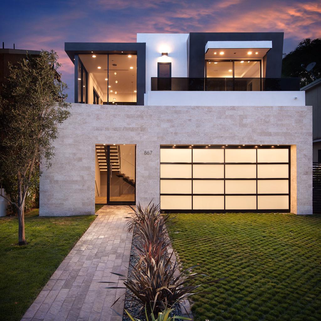 RMphotographics's tweet photo. Beautiful brand new #modern construction in #PacificPalisades. #LosAngeles #architecture #Contemporary #RealEstate http://t.co/BsGlTI1Gtw