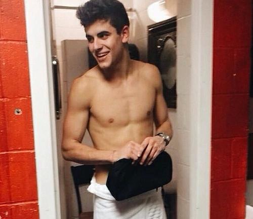 jackrpgmcp's tweet image. Laquelle en pp?😏