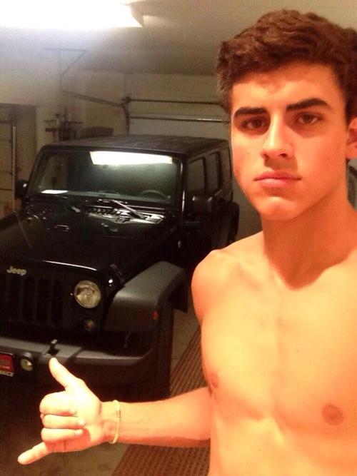 jackrpgmcp's tweet image. Laquelle en pp?😏