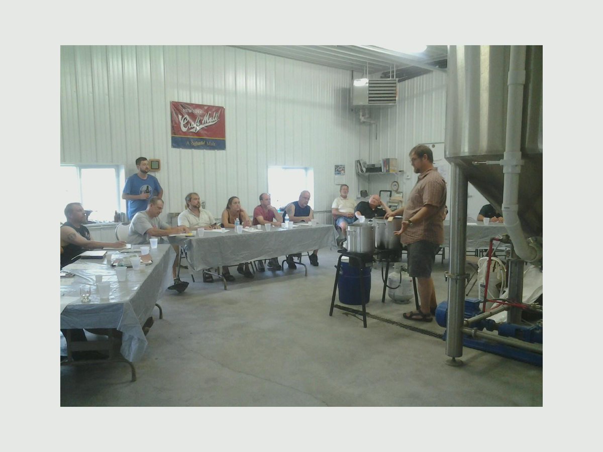 nycraftmalt's tweet image. Brew class #3: Summer Saison underway w @sultansofswig at @nycraftmalt #craftbeer #brewyourown #localmalt