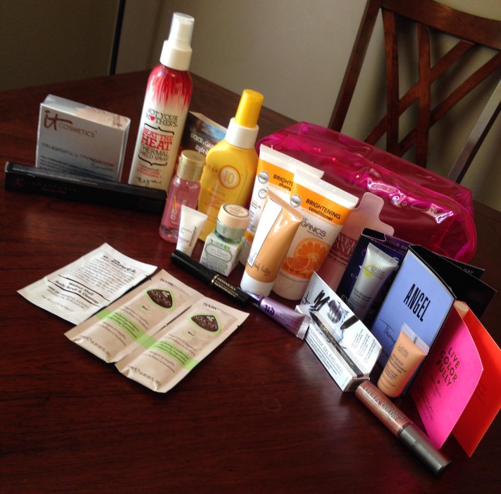 PeppermintBlogs's tweet image. Thx @MissJenFABULOUS &amp;amp; @ULTA_Beauty for this promotion! Paid for 3 items on the left, the rest was free! #ULTAhaul