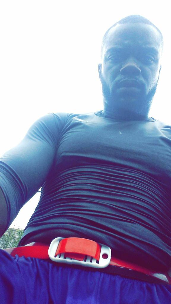 TerranceMoore_'s tweet image. Flag football Satday w/ #RouteLife
😬🏈
Won 13-8
Ate 3 TDs on offense &amp;amp; 2 Pick 6s on Defense 
#StillGotIt
#Barely