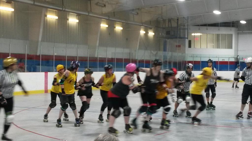 BellevilleDerby's tweet photo. Game is on!! #bombshells #powerdames #derbylove http://t.co/zTYbXf007c