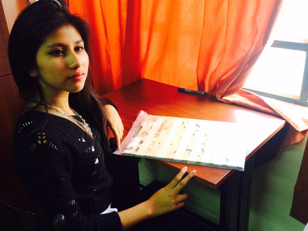 1989Edynunez's tweet photo. Taller de #TecnologiasCreativas en el CDC La Tola, Quito, jóvenes y adultos aprendiendo arduino  @fundaciontef_ec http://t.co/2vqOBflKKD