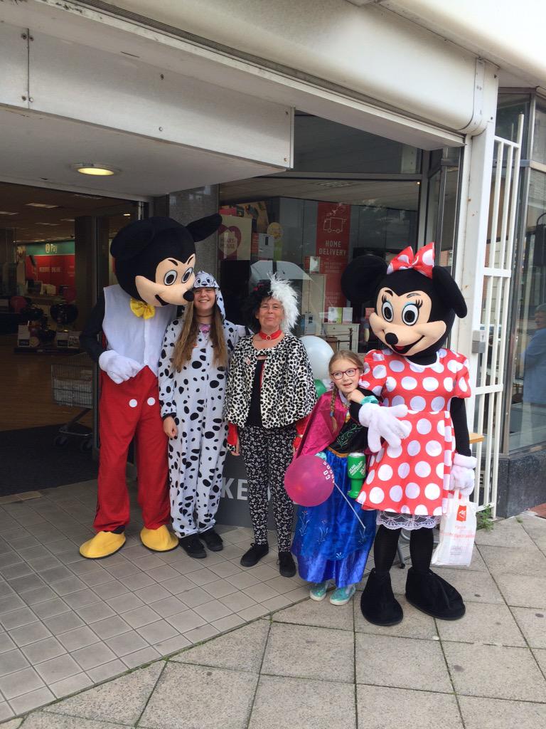 bish_78's tweet photo. Raising money today at Argos Swansea High Street for @macmillancancer £120 so far and counting #charity partnership http://t.co/8txvYIVMKk
