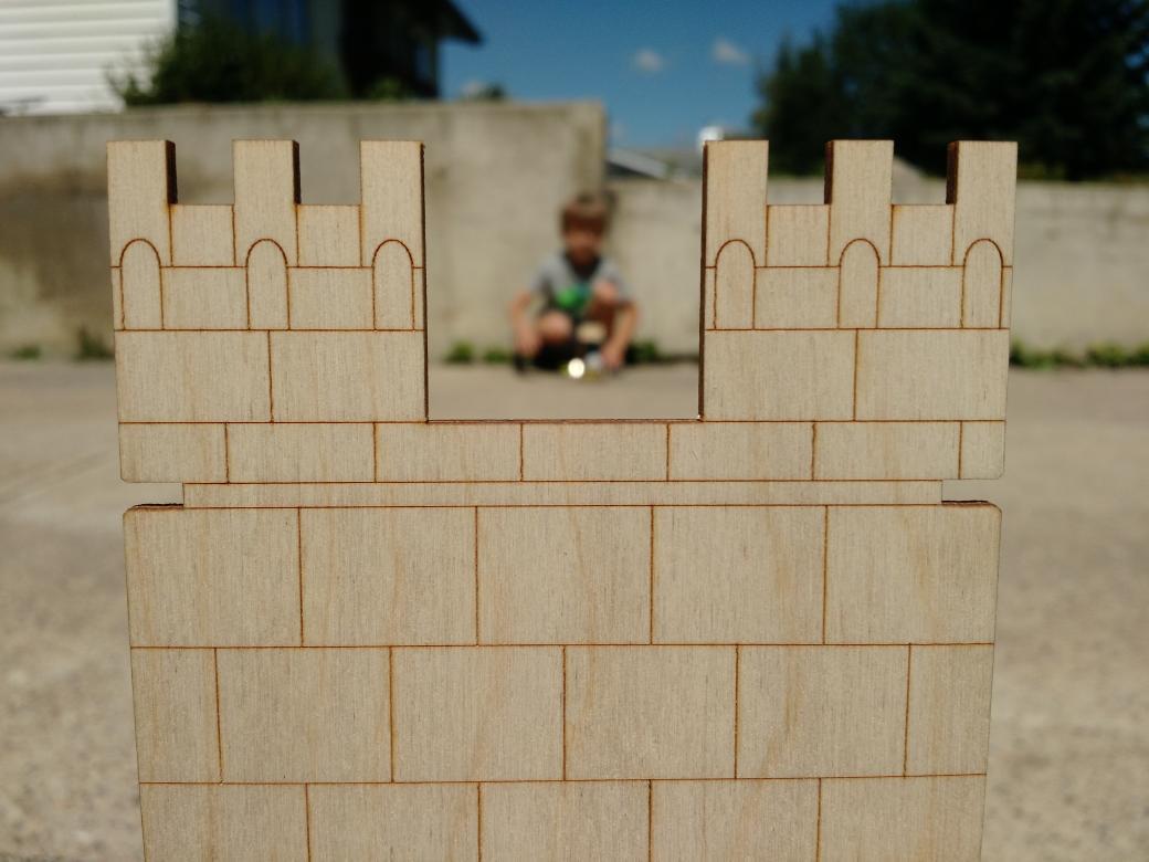 thingswithdaddy's tweet image. Built our @TinkerCrate trebuchet today! Review will be up on the blog early next week.