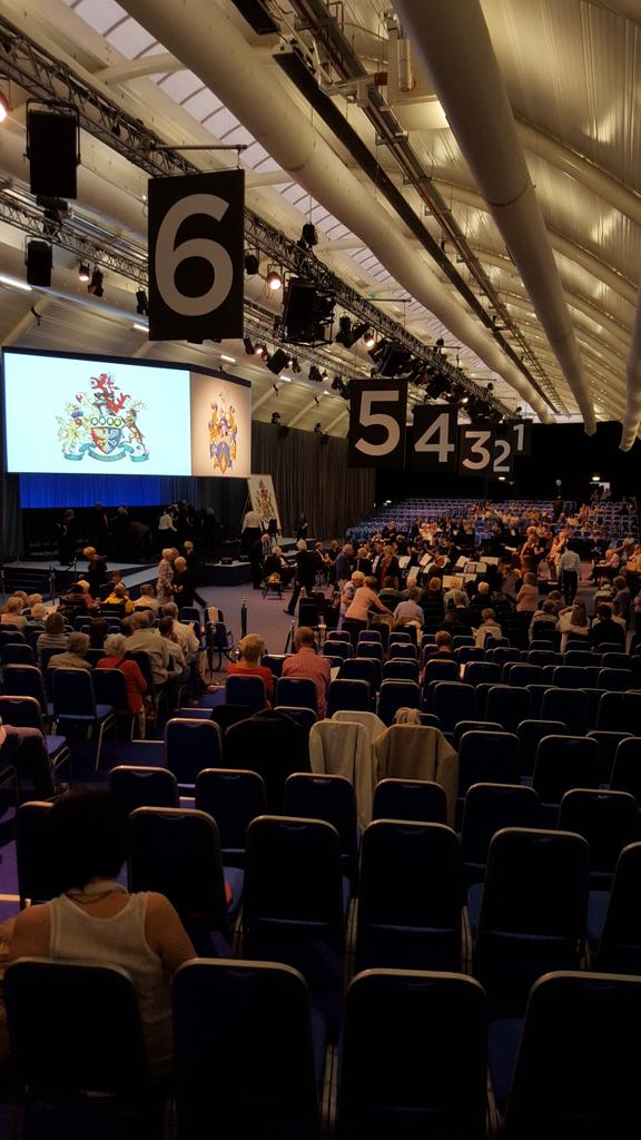 Interval at Gala concert with <a href="/HillingdonPhil/">HillingdonPhil</a> #Beethoven 9th sym next. 

ClassicalEvents.co.uk/concerts/indoo…