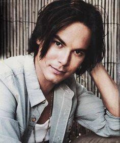 #PrettyLittleLiarsRp
New Caleb Rivers
I Ship depending on Chemistry 
SO/RTS Appreciated 
Only on Season 3