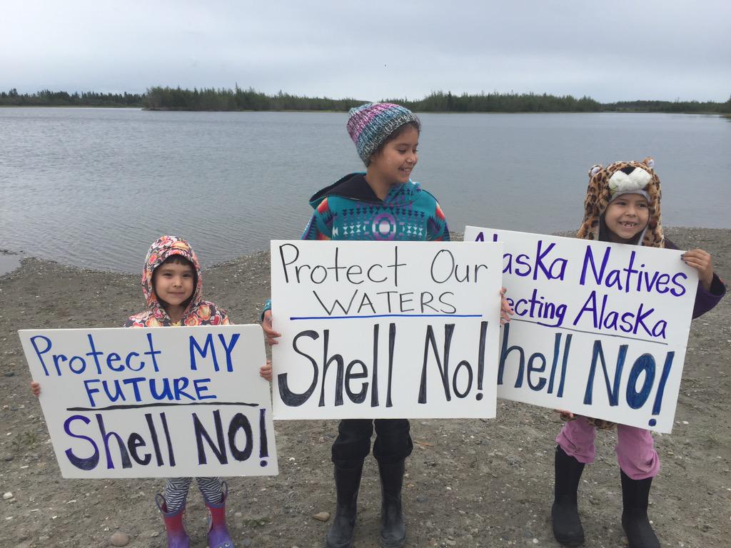 ArcticDaazhraii's tweet image. #ShellNo #AlaskansprotectingAlaska #PeopleVsShell #Fairbanks