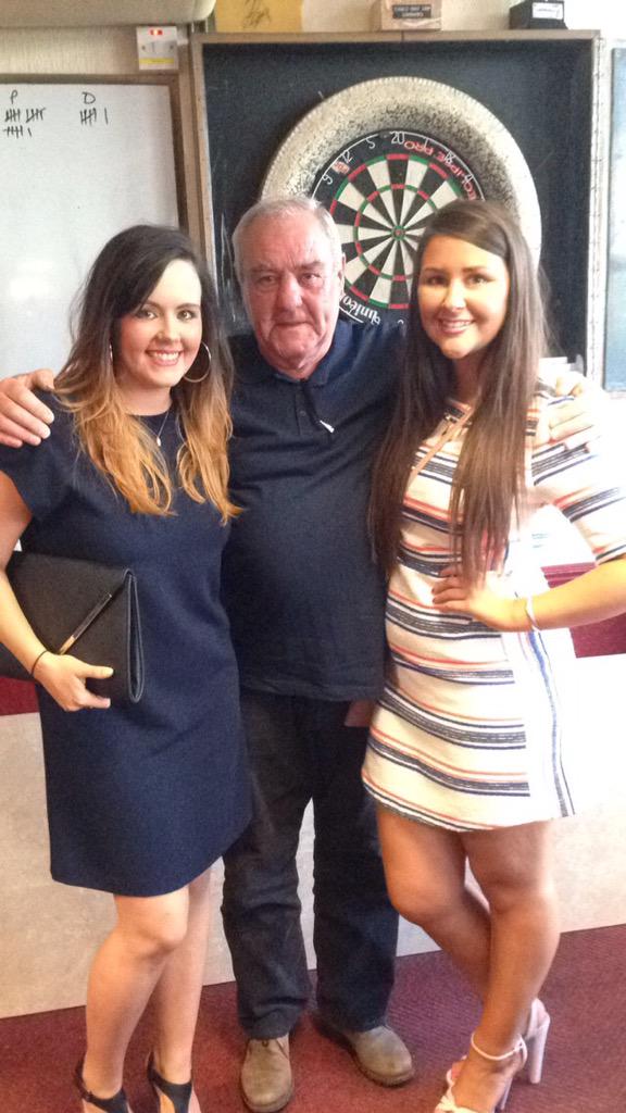 kaylaw2703's tweet photo. So good to have our girl back home!! #BBWINNER @ChloeJade59 #grandad #cousins http://t.co/KSOUzv3VkL