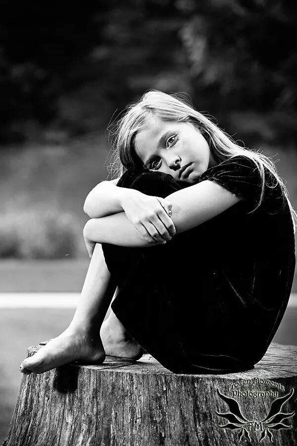 James_at_Frozen's tweet photo. Somber portraits really speak louder than cheesy fake smiles.
#blackandwhitephotography  #lowkey http://t.co/4XmmPha0GL