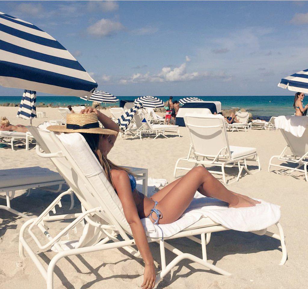 SheBeDoOne's tweet photo. 👒🌴🌞🌎 http://t.co/NZP7llgsad