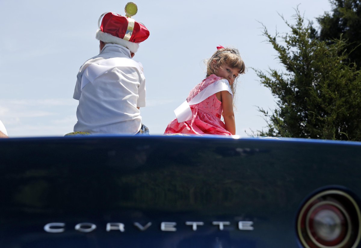 Photos of 40th annual Pork, Peanut and Pine Festival bit.ly/1OmRRgQ <a href="/SurryCountyVa/">SurryCountyVa</a> <a href="/Daily_Press/">Daily Press</a> #dpvisuals