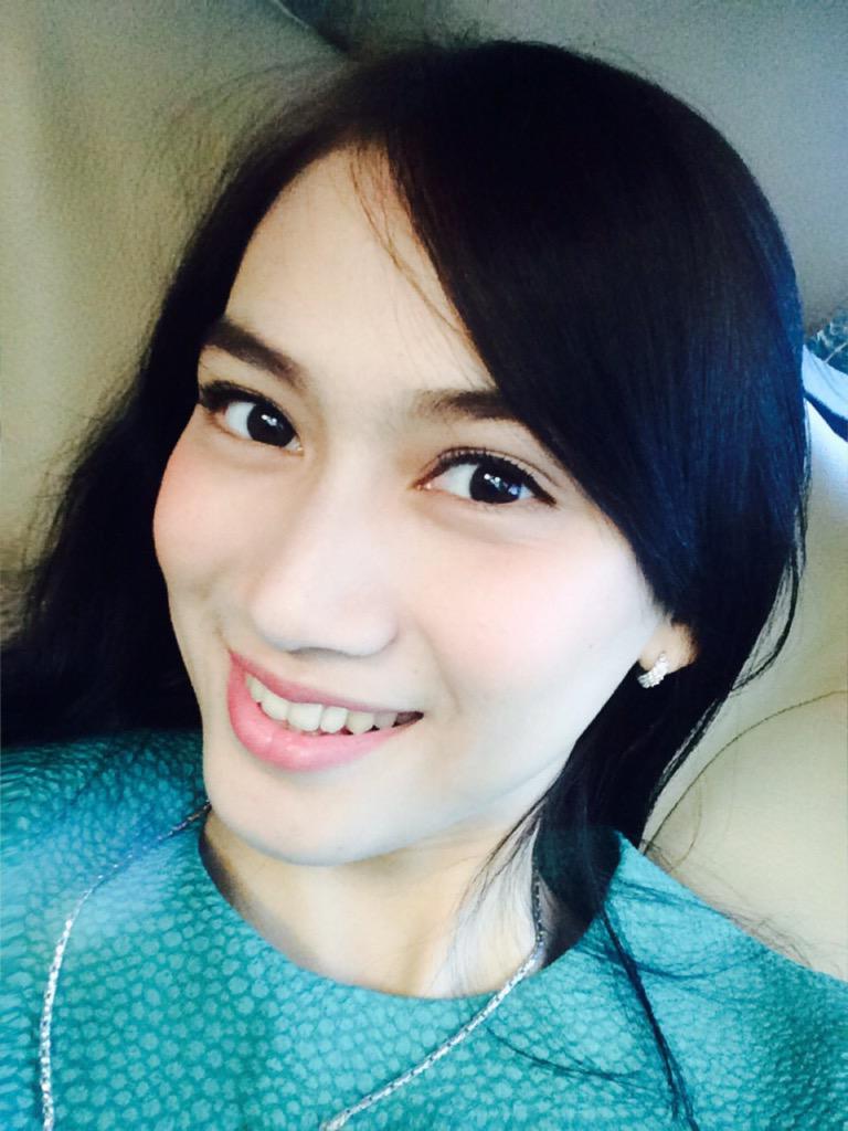 Tweet ke-5000! Gak penting sih tp tandanya kusudah mulai bawel. Is it okay? But thankful for help me up, thankyou :)