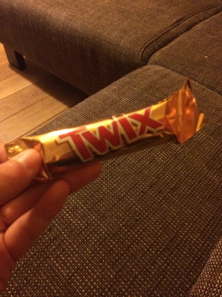 DutchLovaticXx's tweet photo. #CimorelliHeartsOnFire #30DaysOfHeartsOnFire
Even celebrated it with a twix you should be SO PROUD http://t.co/y0G1ZIwJnD