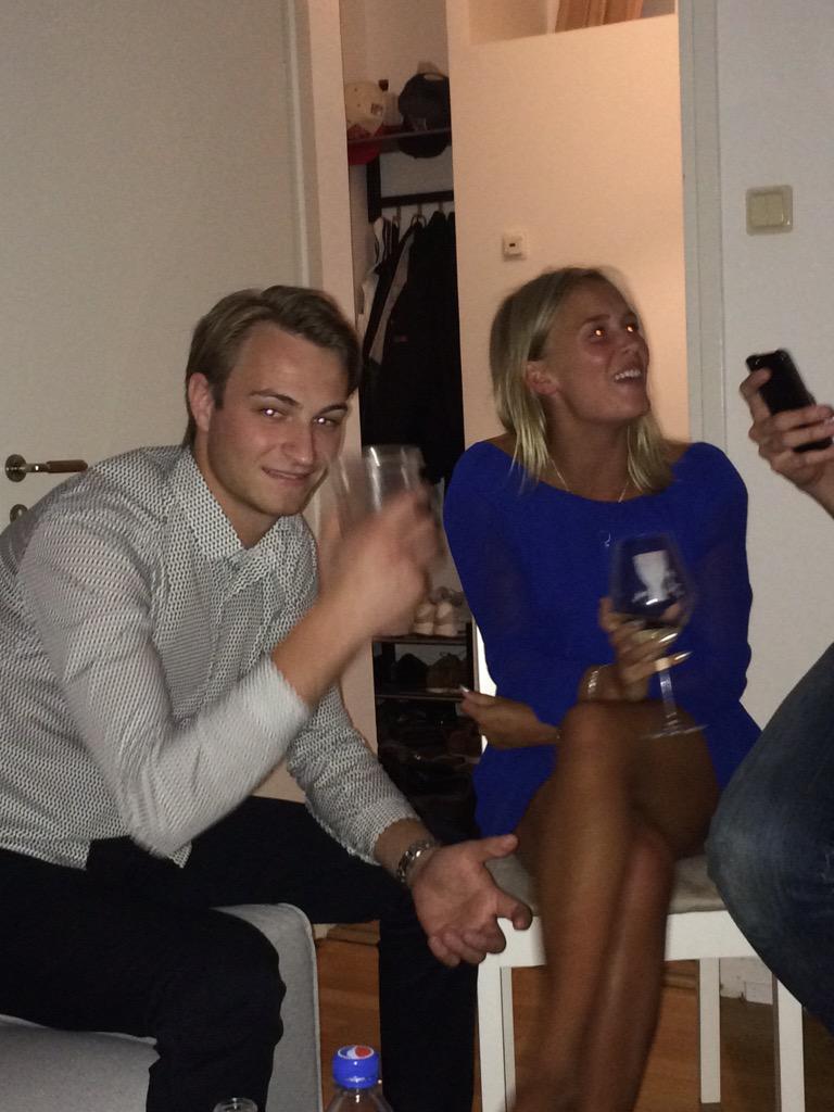 rohneskog's tweet photo. #backaaxelsson  vs. #backazara 
@obacklin vs @bstrandberg http://t.co/SOS9qU1zEH