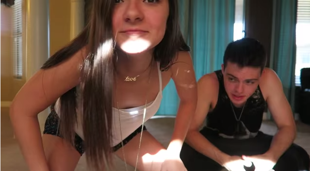 Flame365_'s tweet image. @FaZeAdapt just cant help checking out his lil sis from behind LMFAO