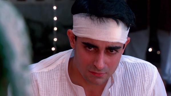 Karaleaaaa's tweet photo. " Rang jo gam hai aalam nam hai " - " There is no colour but sadness, my eyes are wet " #Bichdan #SaMud ๐ข๐ญ๐ญ http://t.co/KL171yprCK