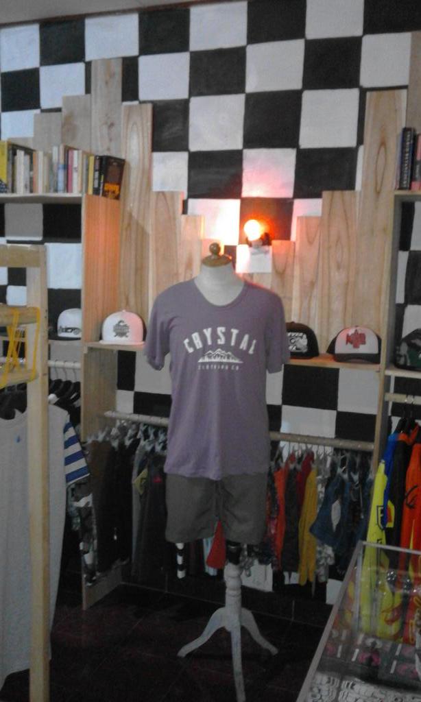 DistroCuriosity's tweet image. Crystal|IDR 130k|available at curiosity distro| jl raya sidemen||