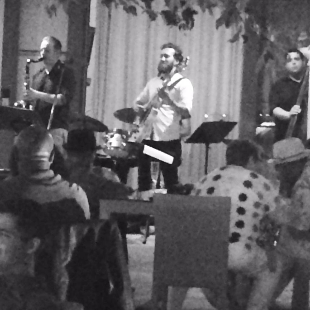 TimFloresProd's tweet image. A little rain doesn't scare us! The show continues with @longstreetmusic rockin' it! #LongstreetReflections