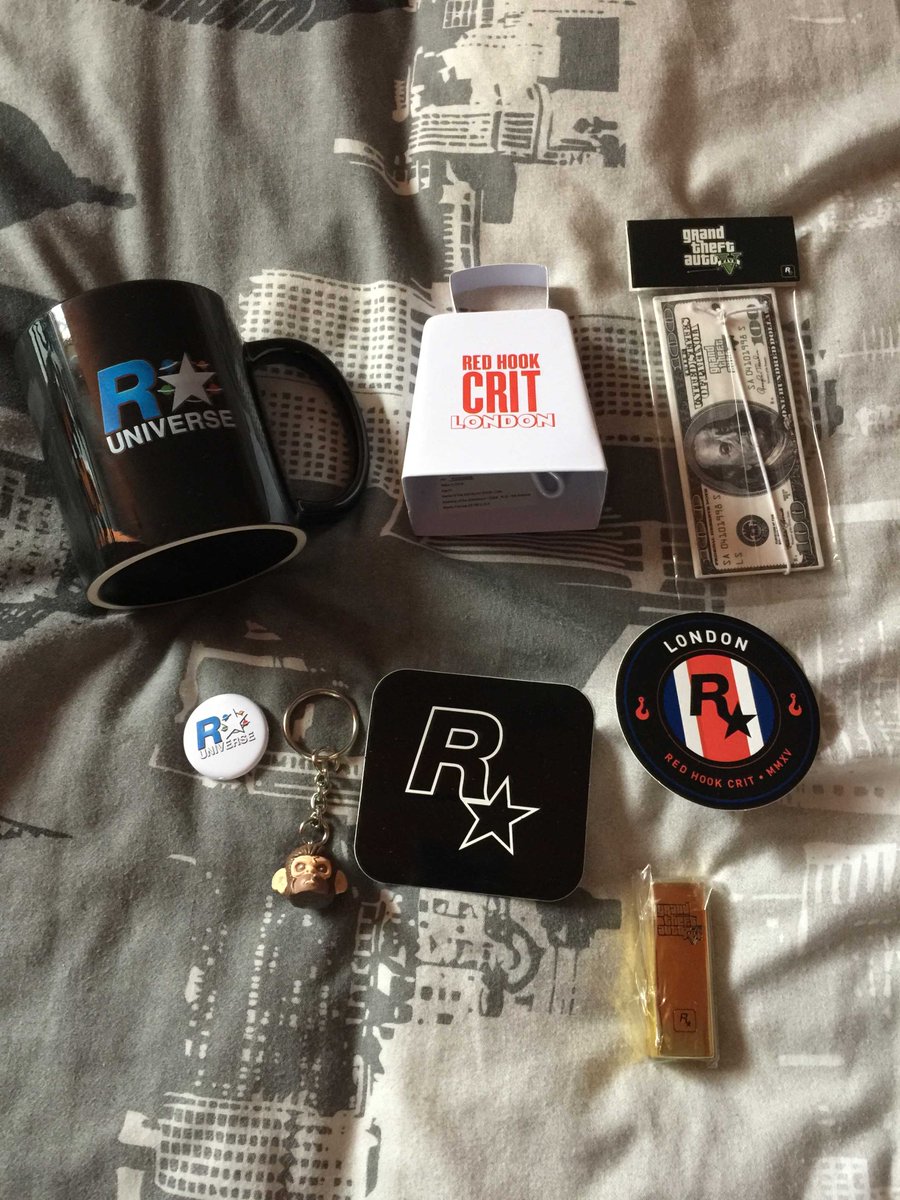 RStarUniverse's tweet image. FINAL GIVEAWAY!! RT to win this #GTAV bundle + a Rockstar Universe Mug! Ends tomorrow at 3pm UK time #1YearOfUniverse