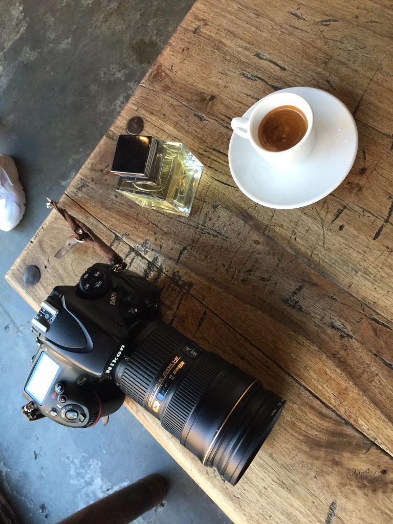 Cravetheogene's tweet photo. A photographers #holytrinity #AFineFragrance #aProCamera &amp; a hot, properlydrawn #doubleespresso @Cravetheogene http://t.co/tfC3Dc7JES